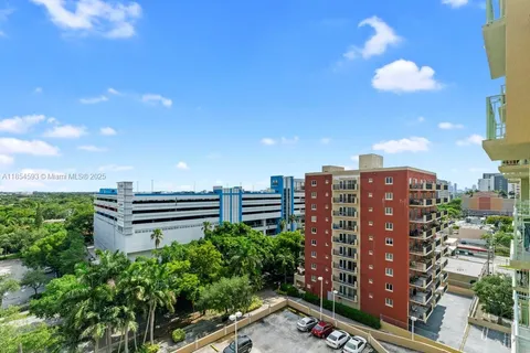 $1,999 | 3500 Coral Way, Unit 1006, Miami, FL 33145
