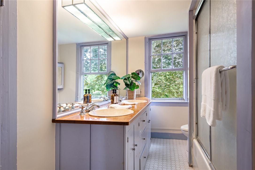 958 Puncatest Neck Road Tiverton, RI 02878 - Photo 29 of 50