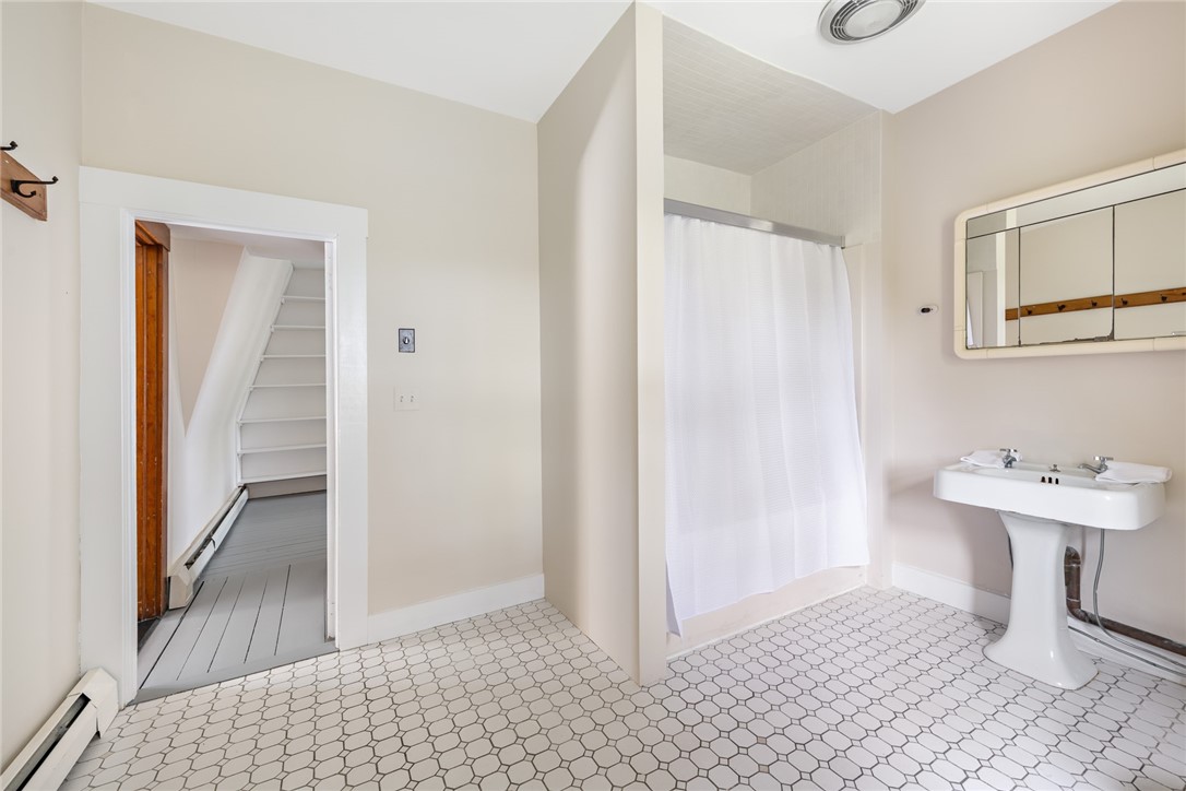 958 Puncatest Neck Road Tiverton, RI 02878 - Photo 36 of 50