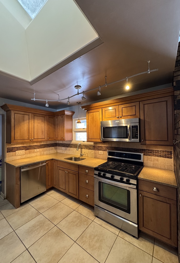 16037 Springfield Avenue Markham, IL 60428 - Photo 9 of 15