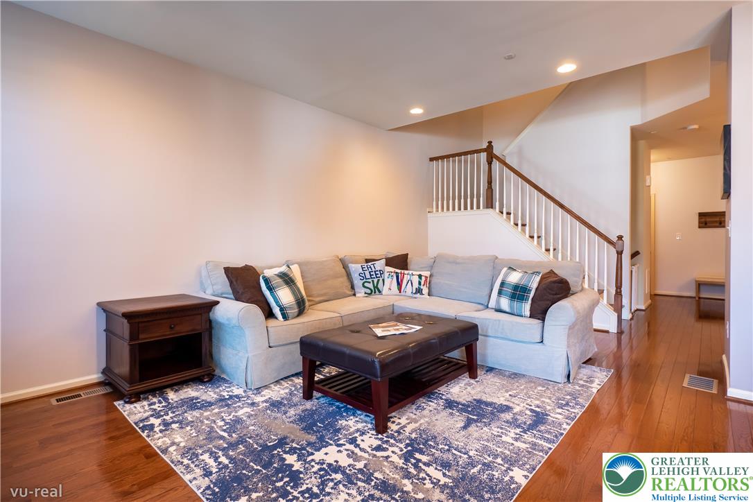 356 Pennycress Road Allentown, PA 18104 - Photo 8 of 38
