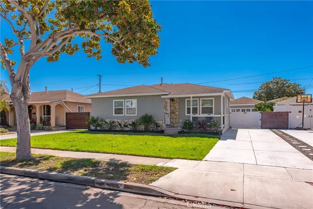 $5,800 | 2704 184th Street, Redondo Beach, CA 90278