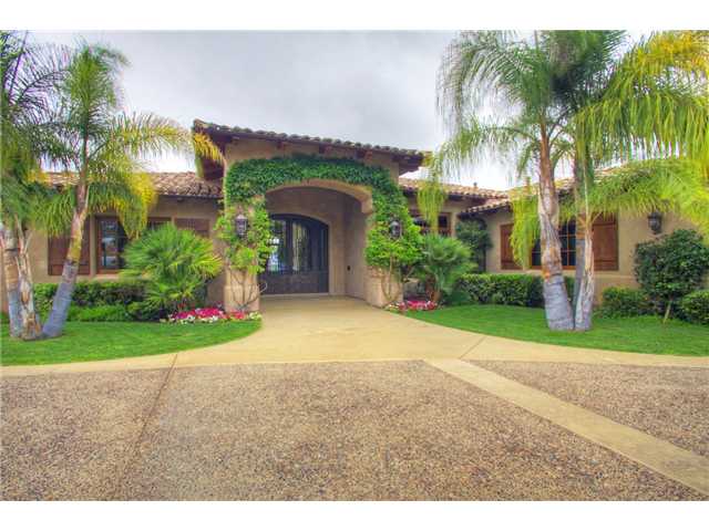 16559 Rd To Rio San Diego, CA 92127 - Photo 4 of 21 LARGE MOTOR COURT AND 4+ CAR GARAGE DISTINGUISH THIS PROPERTY
