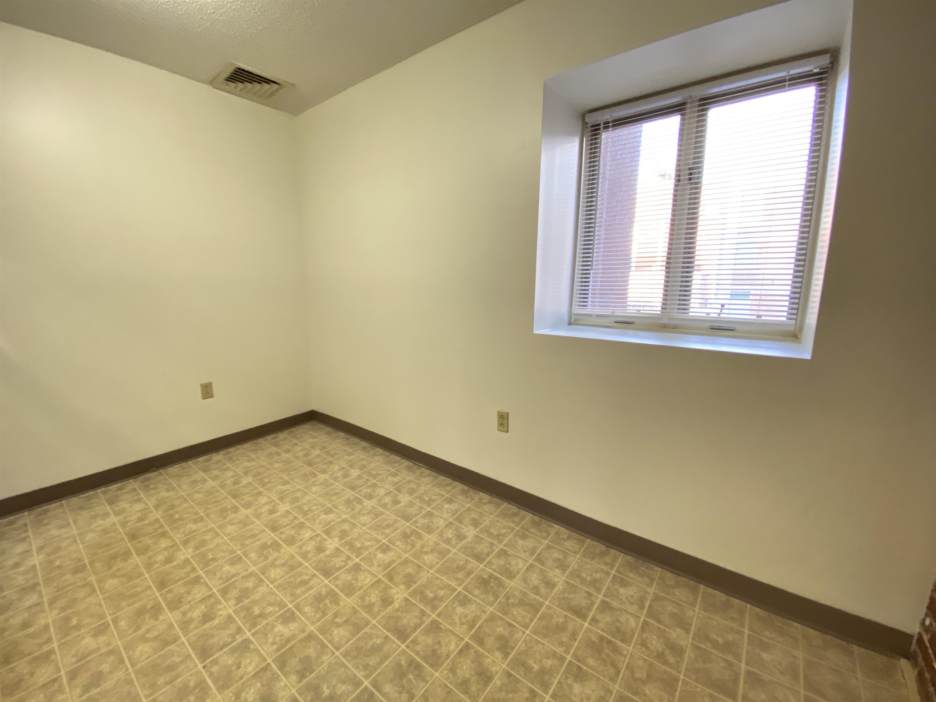 30 Hanover Street, Unit 201 Manchester, NH 03101 - Photo 32 of 46