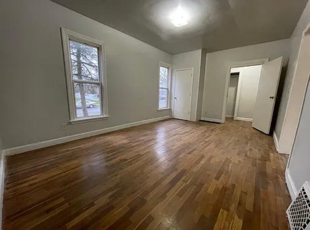 1013 Maple Avenue Jackson, MI 49203 - Photo 3 of 13 IMG_2923
