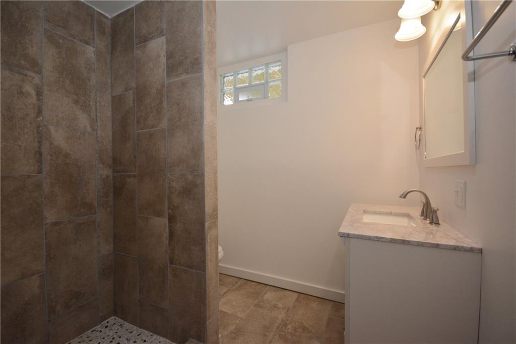 119 West Garden Road Pittsburgh, PA 15227 - Photo 21 of 25 2nd Bathroom