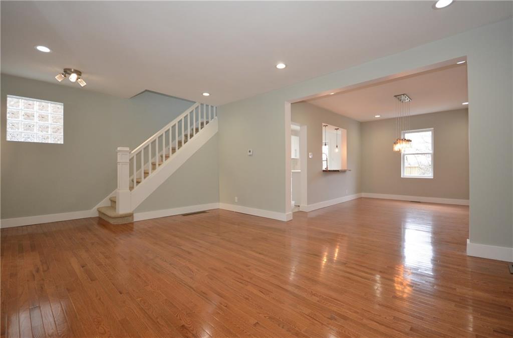 119 West Garden Road Pittsburgh, PA 15227 - Photo 4 of 25 Living Room
