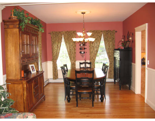 25 Bridle Path Road Lynn, MA 01904 - Photo 5 of 24 Gallery Image 5