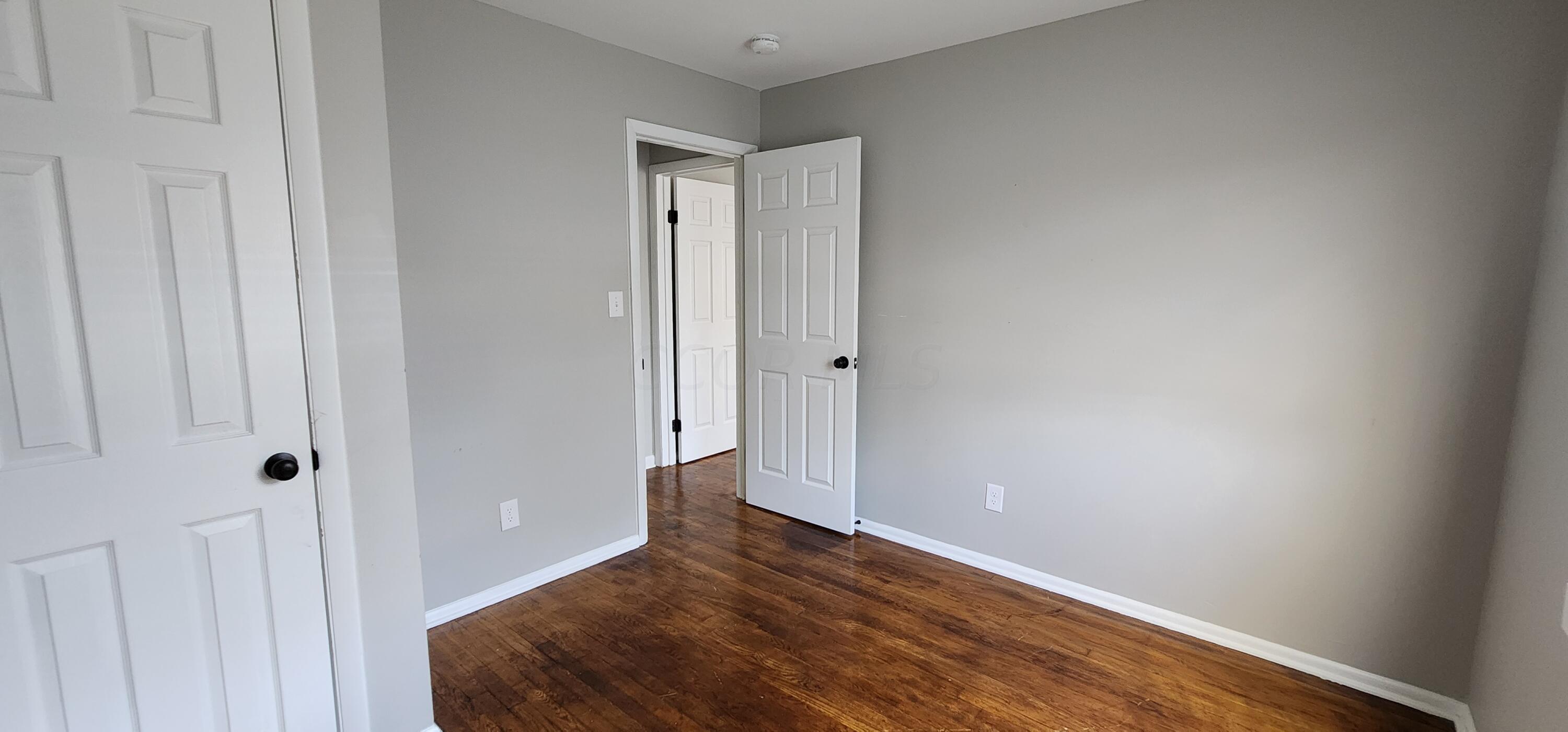 3322 Norwalk Road Columbus, OH 43207 - Photo 20 of 33 Bedroom 1