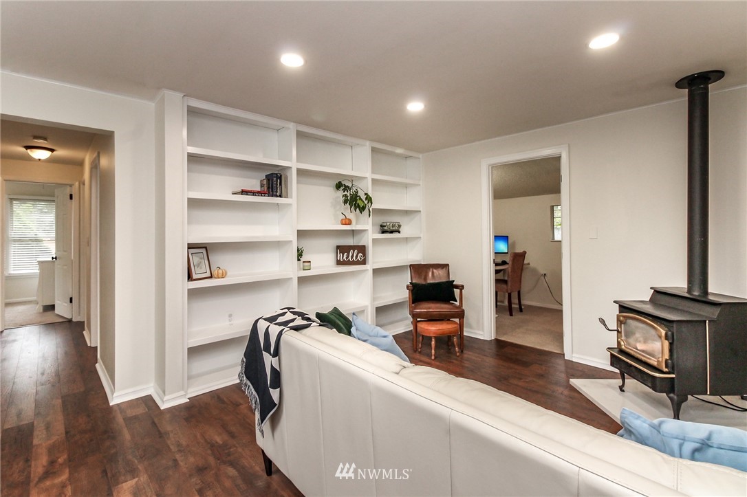 9235 Northeast 180th Street Bothell, WA 98011 - Photo 22 of 38 Gallery Image 22