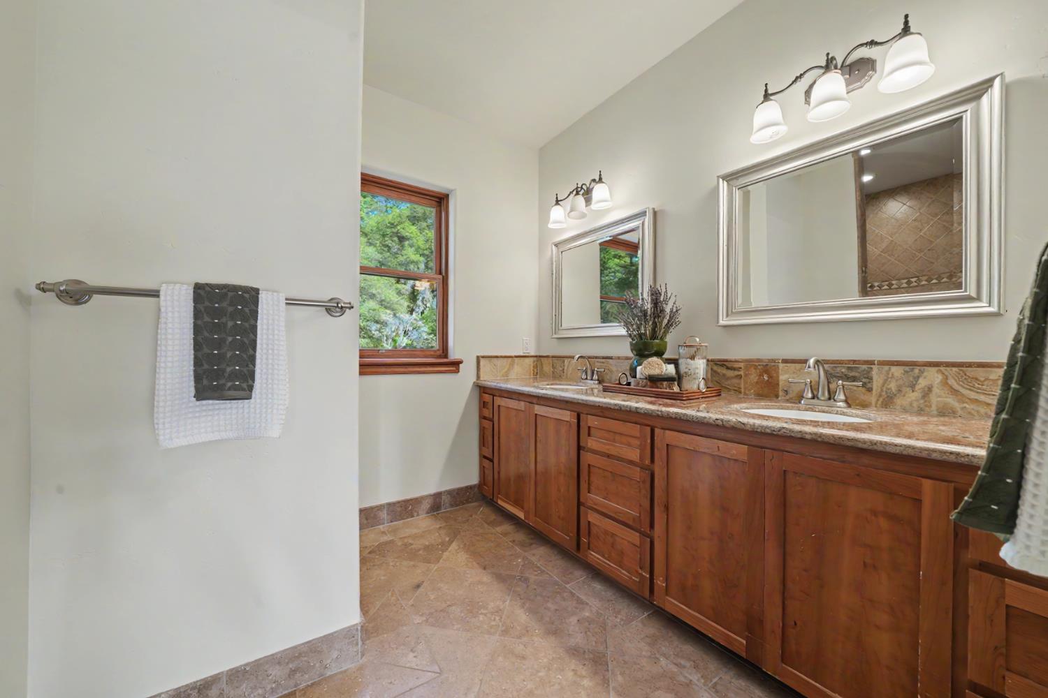 22930 Meadow View Road Fiddletown, CA 95629 - Photo 41 of 86