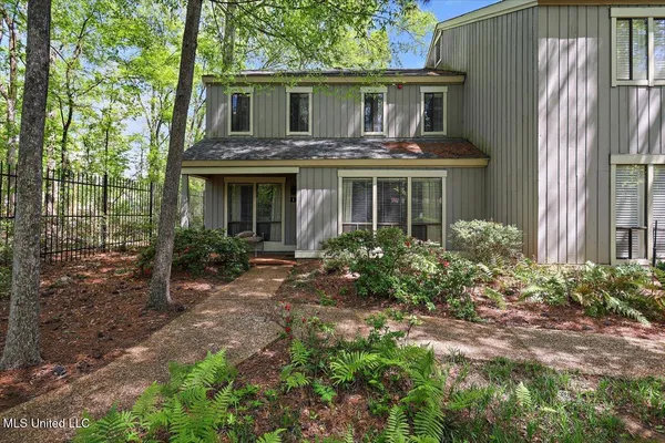 $349,000 | 1 Eastbrooke Street, Jackson, MS 39216