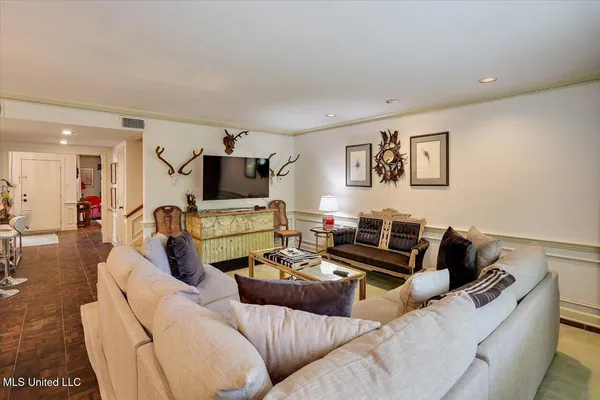 $349,000 | 1 Eastbrooke Street, Jackson, MS 39216