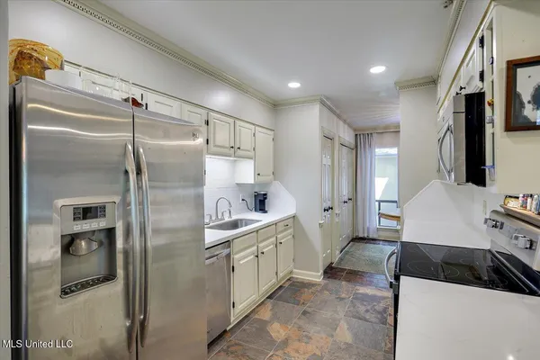 $349,000 | 1 Eastbrooke Street, Jackson, MS 39216