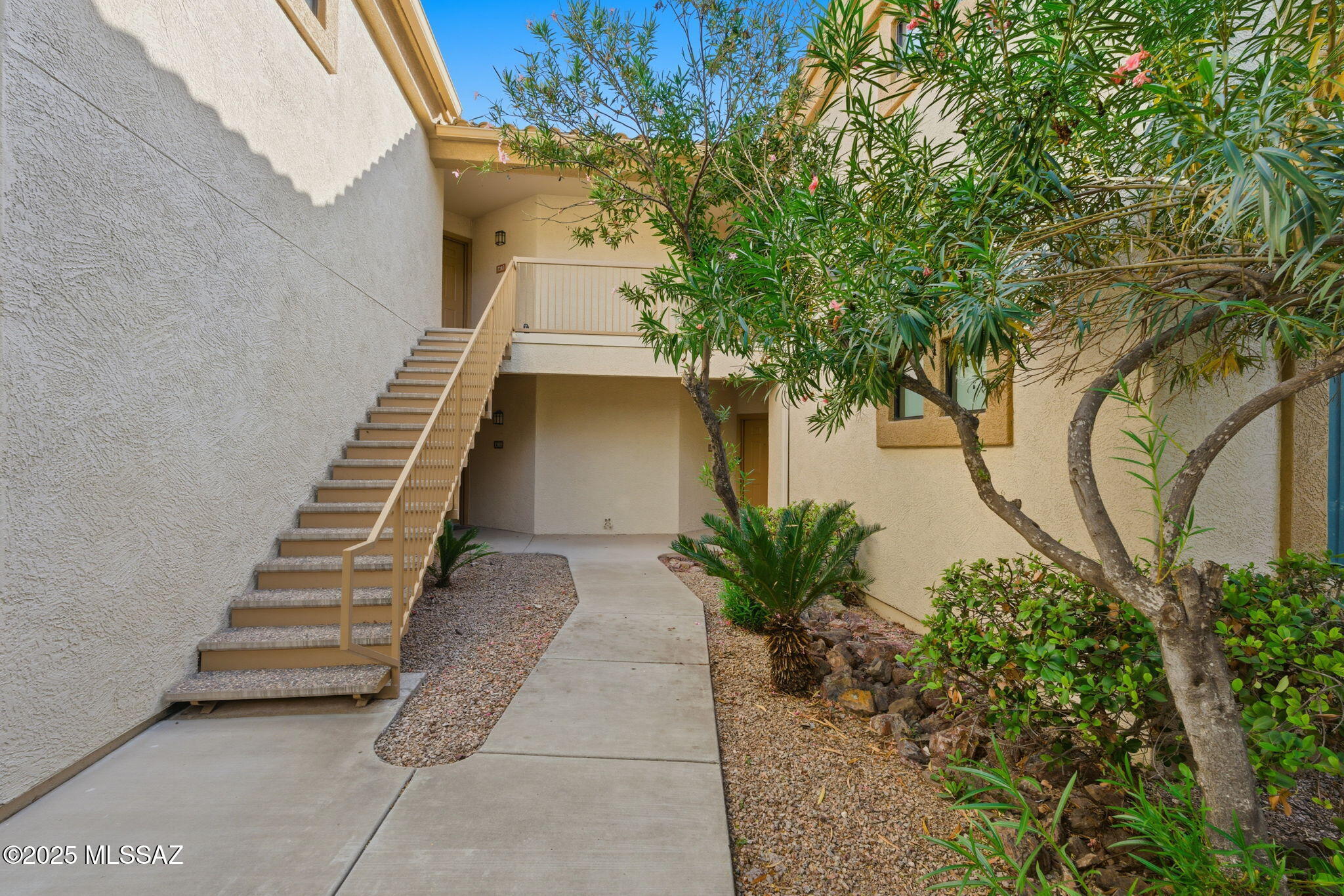 2550 East River Road, Unit 1203 Tucson, AZ 85718 - Photo 2 of 39 48-web-or-mls-005_ListerPros (2)