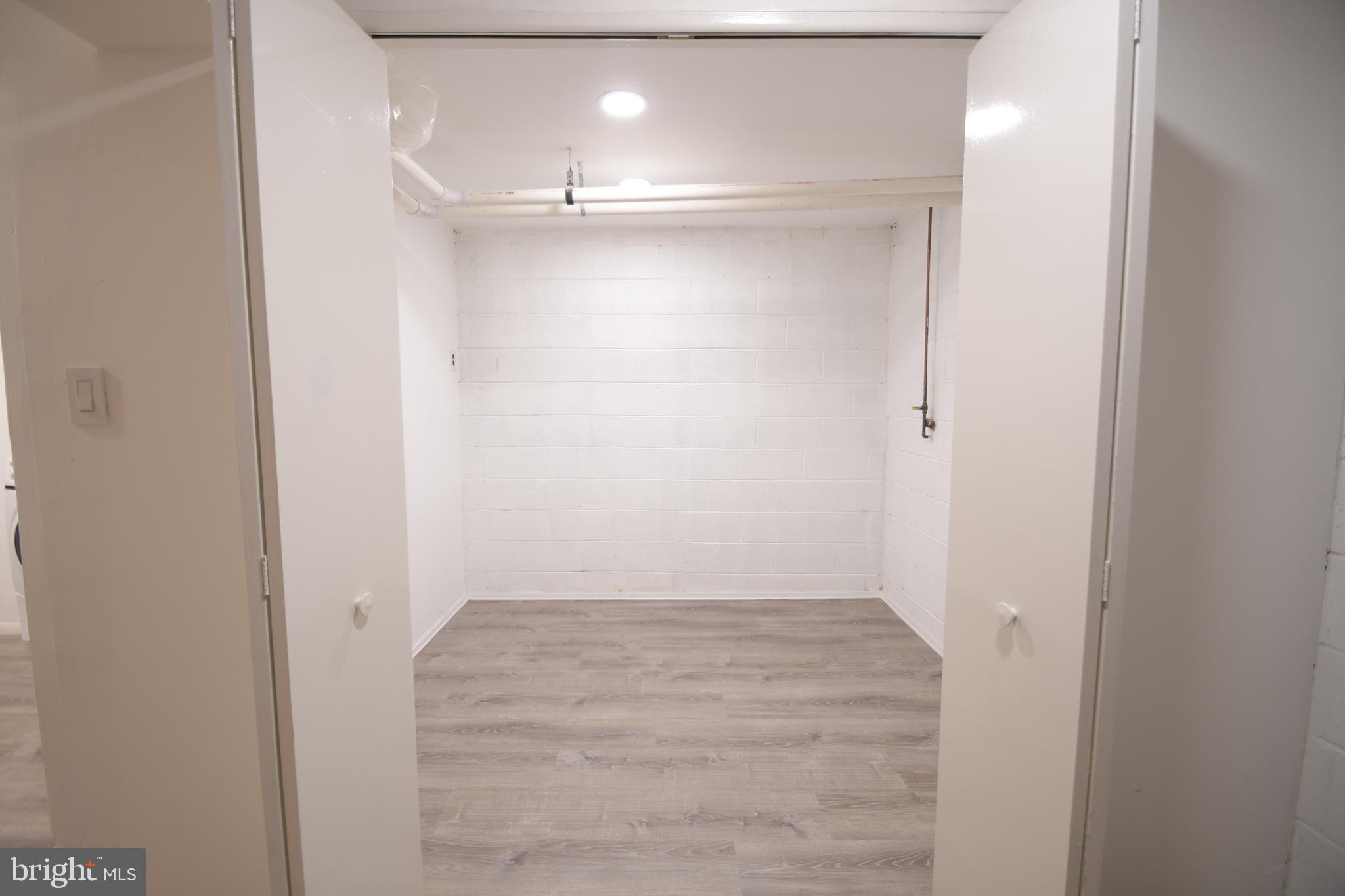 617 St Anthony Lane Upper Darby, PA 19082 - Photo 13 of 26 a view of a room with wooden floor