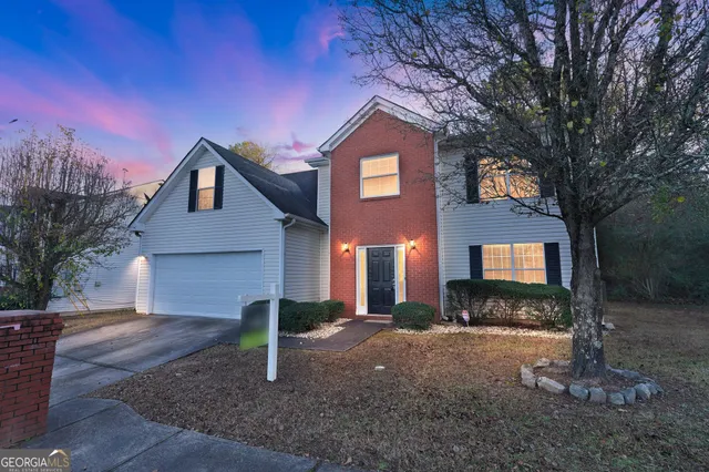 $279,900 | 6463 Castle Ct Way, Lithonia, GA 30058
