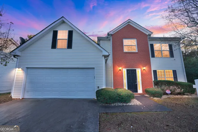 $279,900 | 6463 Castle Ct Way, Lithonia, GA 30058