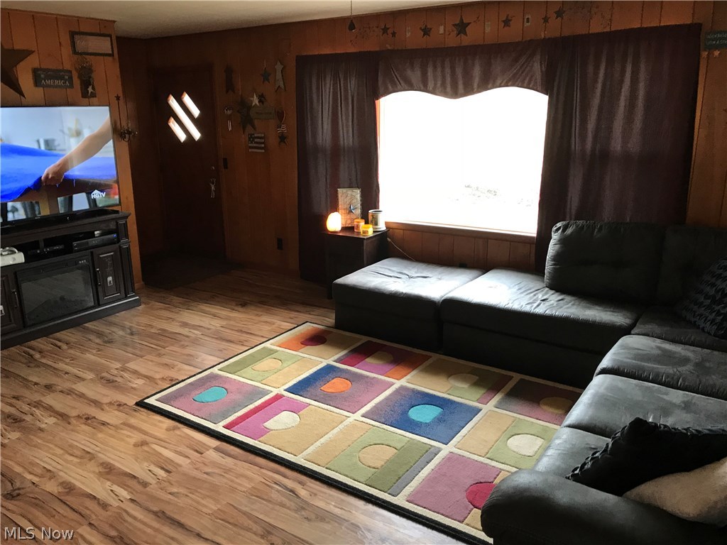 8184 Deer Road Southwest Bowerston, OH 44695 - Photo 4 of 18 Gallery Image 4