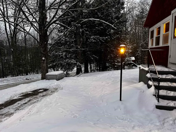 $2,500 | 280 Lakeshore Drive, Franklin, NH 03235