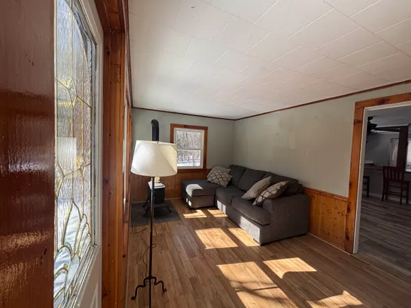 $2,500 | 280 Lakeshore Drive, Franklin, NH 03235