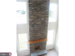 17 Alexander Road Kintnersville, PA 18930 - Photo 5 of 6 Gallery Image 5