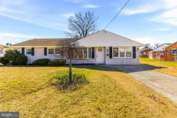 $389,900 | 354 Memorial Avenue, Gibbstown, NJ 08027