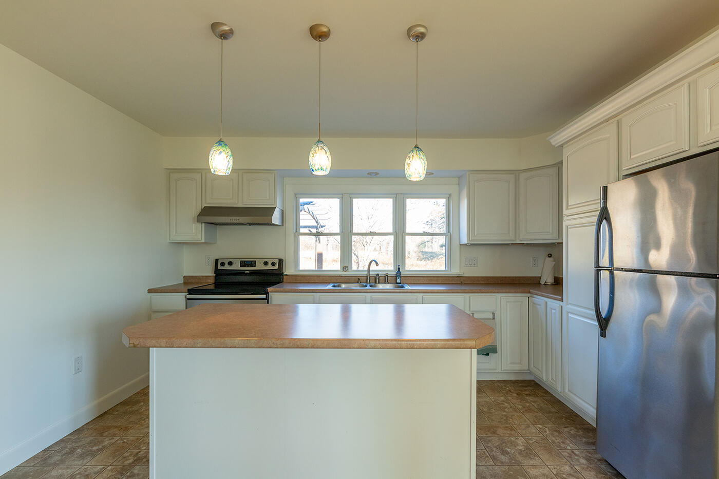 12 Samoset Road Rockland, ME 04841 - Photo 7 of 20 IMG_7593