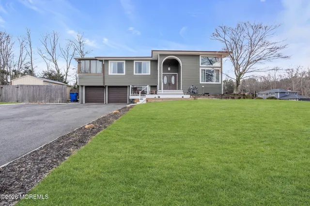 $699,000 | 7 Apache Drive, Toms River, NJ 08753