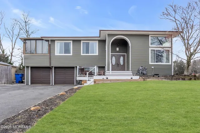 $699,000 | 7 Apache Drive, Toms River, NJ 08753