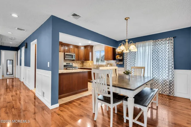 $699,000 | 7 Apache Drive, Toms River, NJ 08753