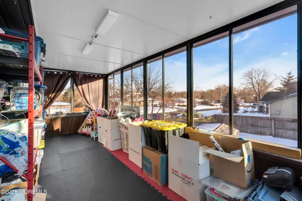 a view of a back yard