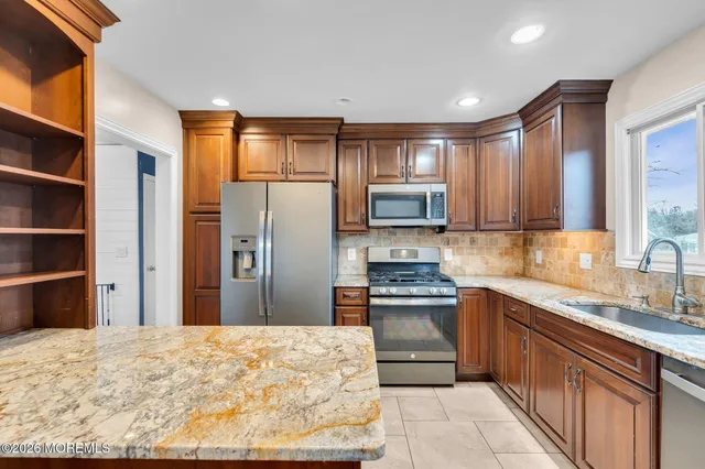 $699,000 | 7 Apache Drive, Toms River, NJ 08753