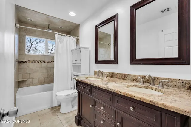 $699,000 | 7 Apache Drive, Toms River, NJ 08753