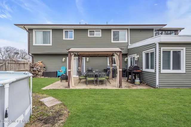 $699,000 | 7 Apache Drive, Toms River, NJ 08753