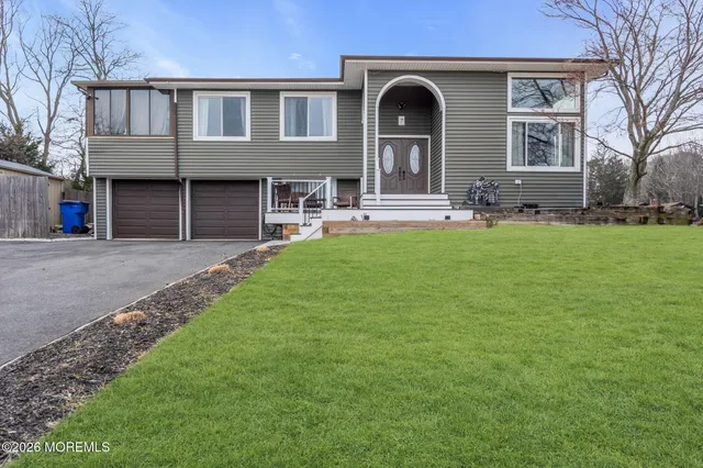 $699,000 | 7 Apache Drive, Toms River, NJ 08753
