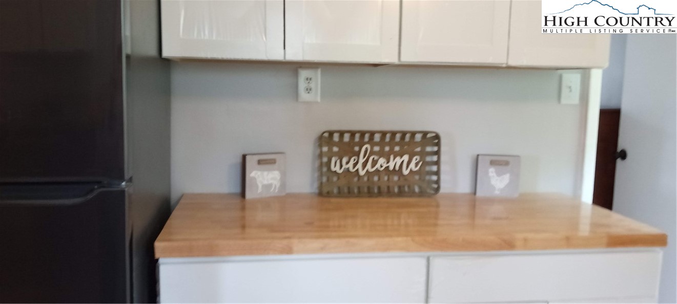 112 Robinson Road West Jefferson, NC 28694 - Photo 11 of 34 Gallery Image 11