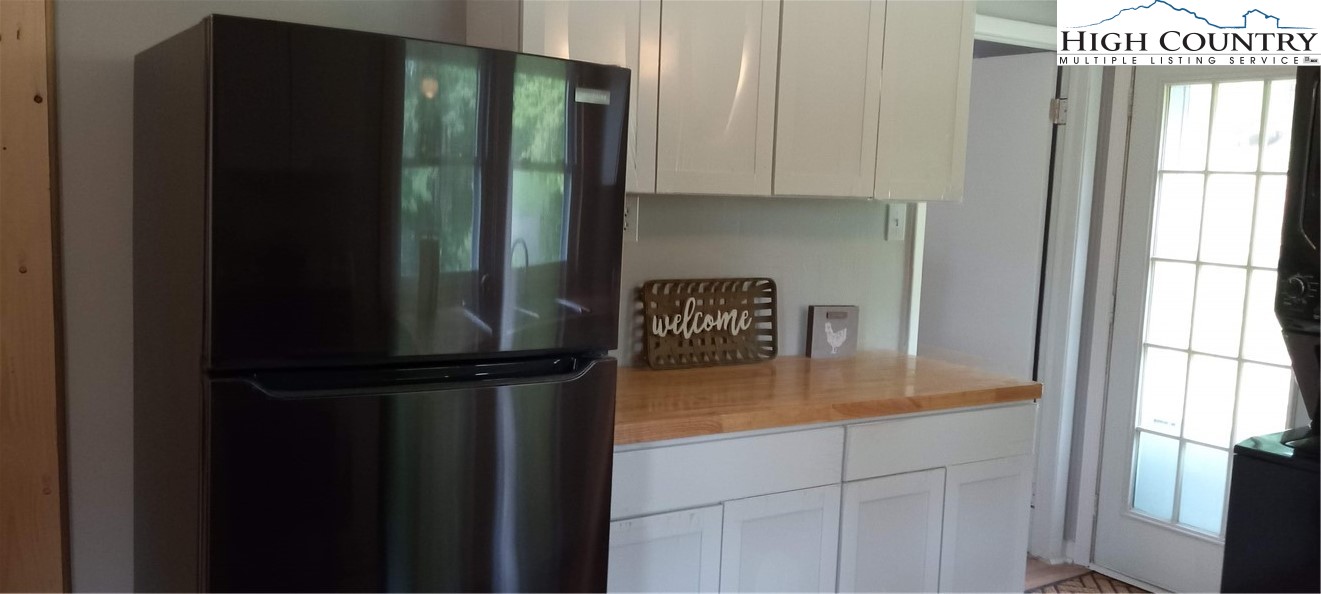 112 Robinson Road West Jefferson, NC 28694 - Photo 10 of 34 Gallery Image 10