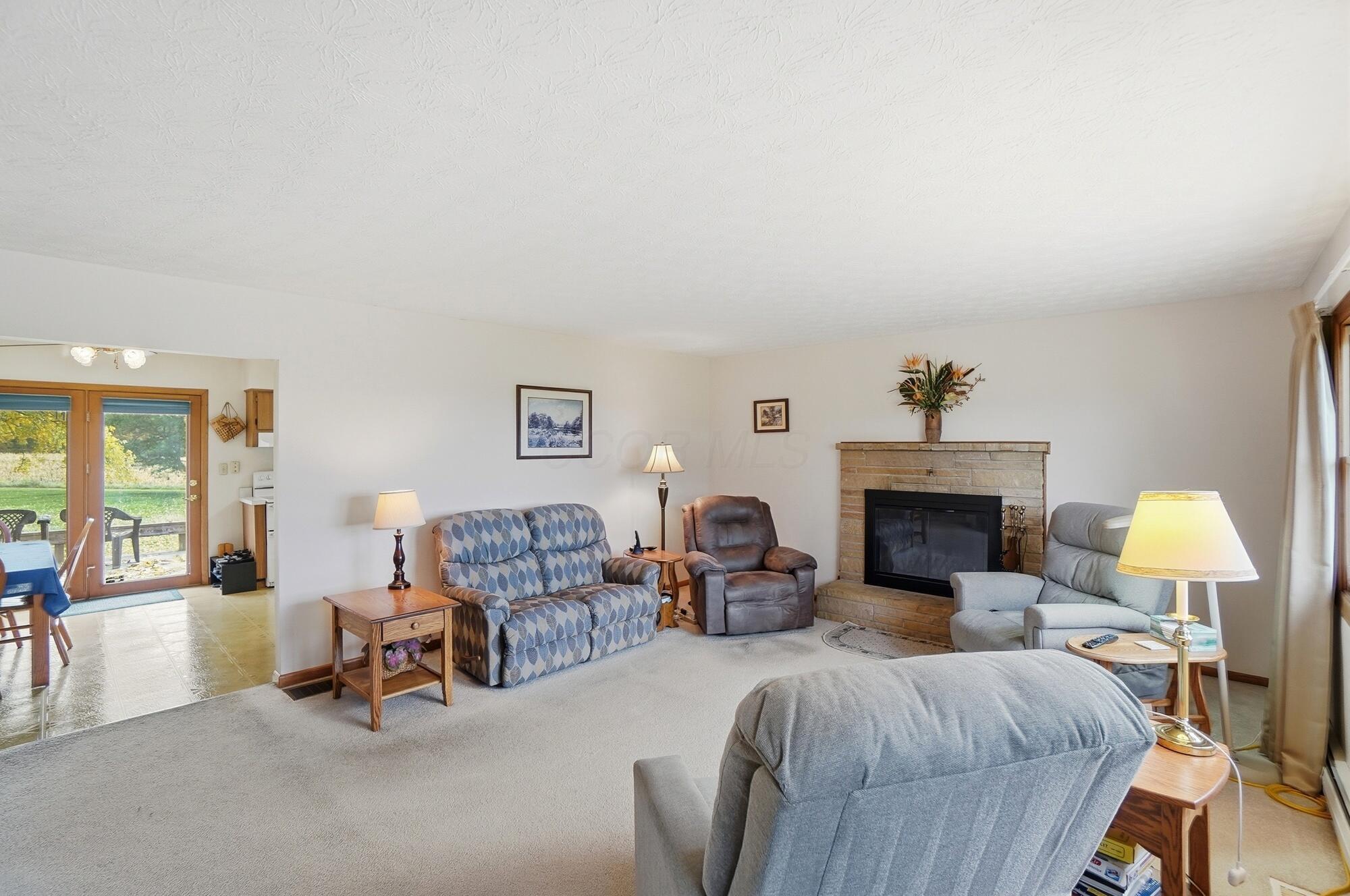 12644 Snyder Church Road Northwest Baltimore, OH 43105 - Photo 10 of 61 Living Room - 12644 Snyder Church Road NW, Baltimore, OH 43105