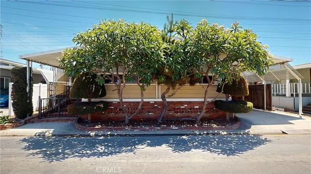 $595,000 | 3595 Santa Fe Avenue, Unit 214, Long Beach, CA 90810