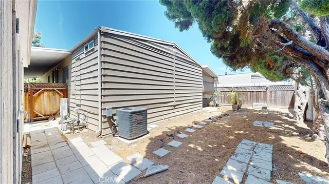 $595,000 | 3595 Santa Fe Avenue, Unit 214, Long Beach, CA 90810