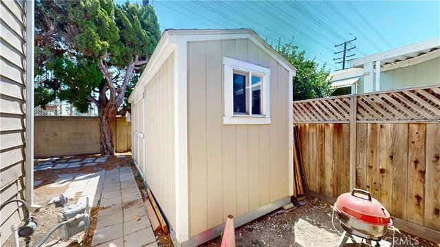 $595,000 | 3595 Santa Fe Avenue, Unit 214, Long Beach, CA 90810