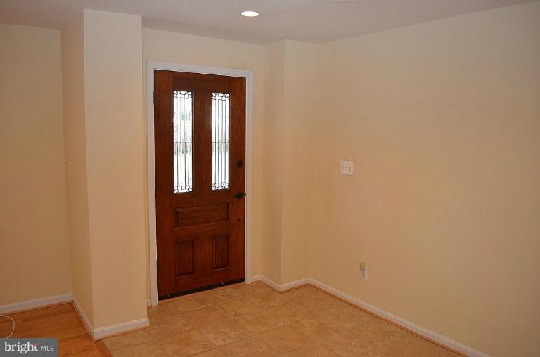 1603 Kirby Road McLean, VA 22101 - Photo 15 of 24 Foyer