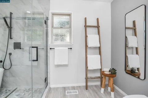 $1,679,000 | 975 Calle Verde, Martinez, CA 94553