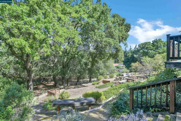 $1,679,000 | 975 Calle Verde, Martinez, CA 94553