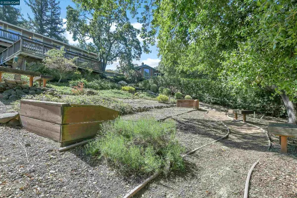 $1,679,000 | 975 Calle Verde, Martinez, CA 94553