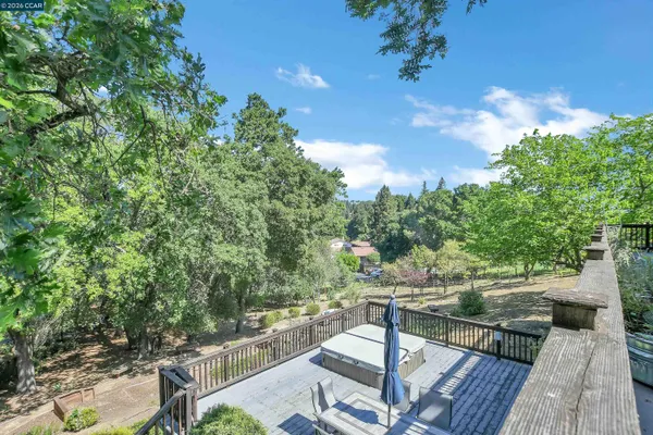 $1,679,000 | 975 Calle Verde, Martinez, CA 94553