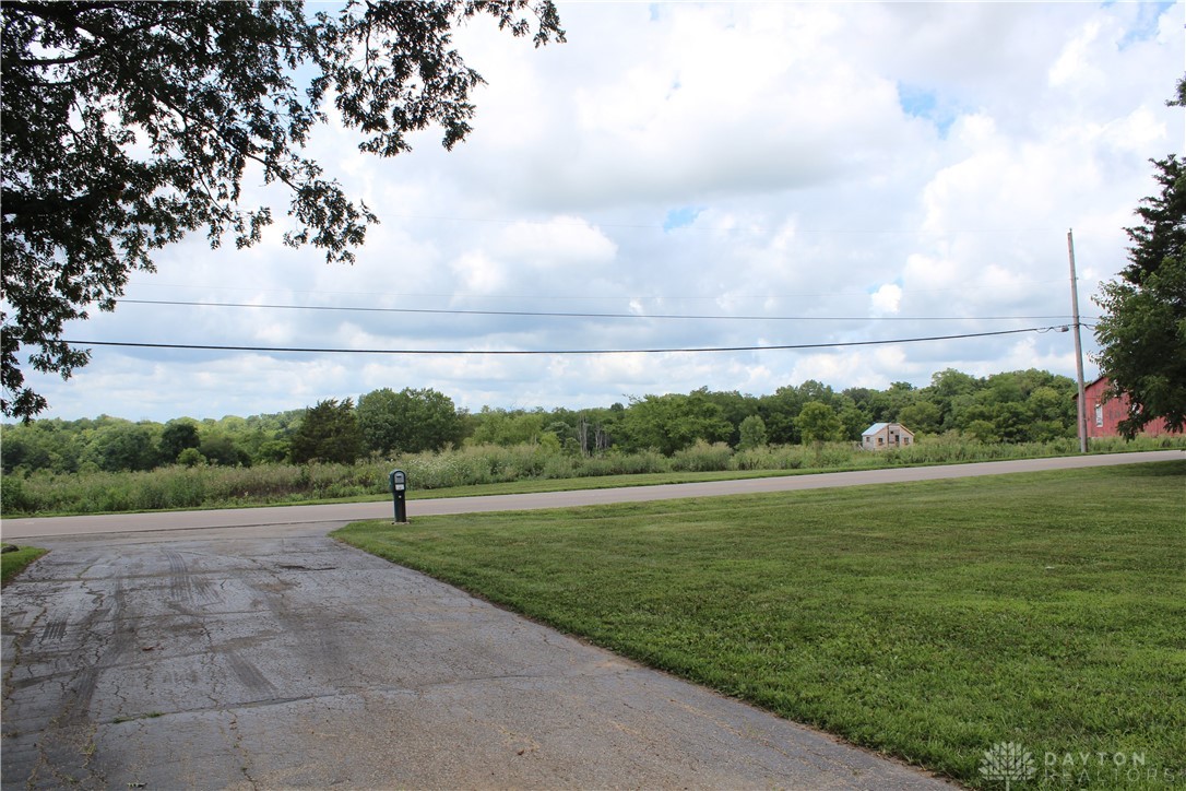 8390 Dog Leg Road Dayton, OH 45414 - Photo 26 of 61 No neighbors across the street or behind you ~