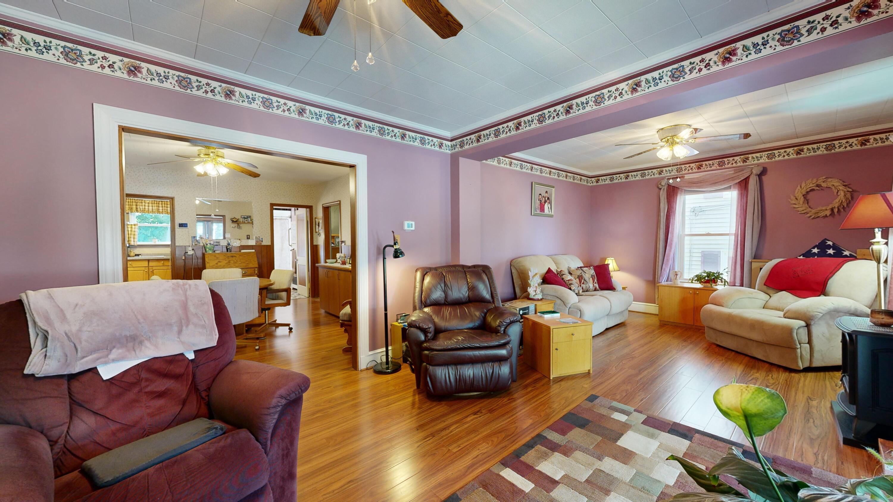 129 Rosedale Street Lewiston, ME 04240 - Photo 14 of 43 Living Room