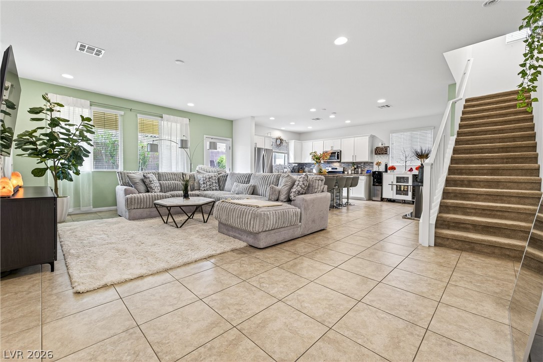 9839 Poplar Point Court Las Vegas, NV 89178 - Photo 6 of 33